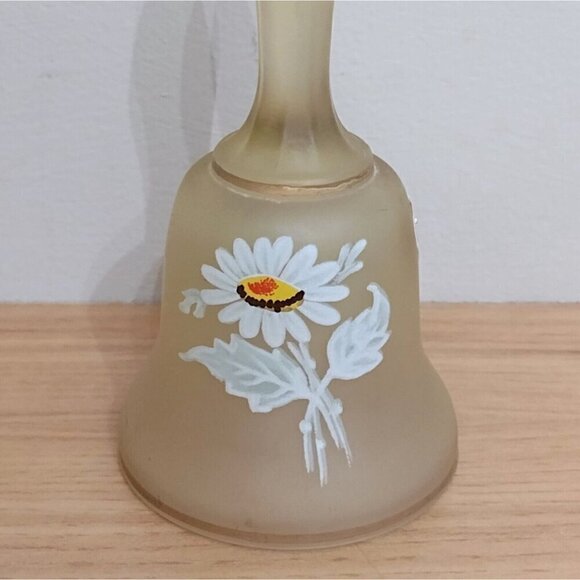 Vintage Westmoreland Yellow Satin Glass Bell Hand Painted Floral Flower Daisy - Picture 6 of 10